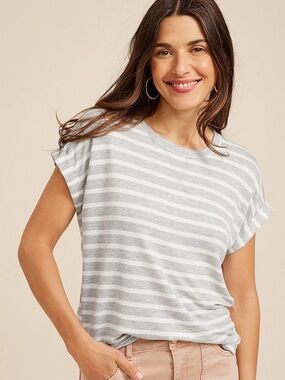 Maurice’s 24/7 Striped Short Sleeve Tee in Gray & White, Size XL